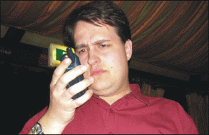 Rom�nii au vorbit peste 21 de miliarde de minute la telefonul mobil, �n 2007