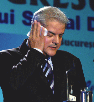 Procurorii cer Parlamentului inceperea urmarii penale pentru Adrian Nastase si �erban Mihailescu