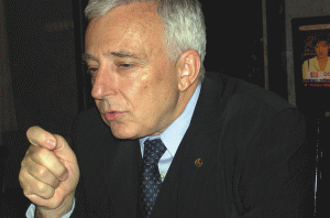 Decizia BNR ia prin surprindere analistii