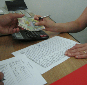 Bancherii nu vor relaxa creditul pentru afacerile mici
