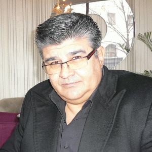 Domnul Marcel Bărbuţ este preşedinte-director general şi investitor majoritar al SC "AdePlast" SA, cu sediul central în municipiul Oradea, judeţul Bihor. S-a născut într-o mică localitate din judeţul Gorj, în anul 1956. După mulţi ani petrecuţi în Austria, s-a întors în România,începând afacerile în domeniul materialelor de construcţii pentru finisaje în anul 1996. În prezent, are domiciliul "împărţit" între Austria şi România, de 7-8 ani locuind cea mai mare parte a timpului în ţara noastră. Are o fiică şi trei fii. Hobby: "munca şi călătoriile". 