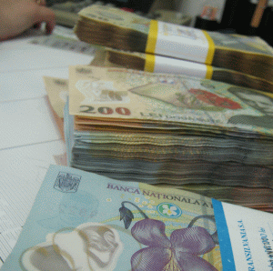 Finanţele au împrumutat un miliard de lei 