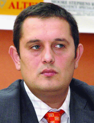 Gheorghe Piperea: "Acţiunile Fondului Proprietatea sunt bilete de loterie pentru foştii proprietari"