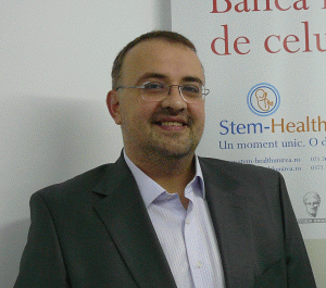 Cosmin Nicolaescu, directorul general al "Stem Health Unirea" din Bucureşti, s-a născut în anul 1972 în oraşul Piteşti. A absolvit Universitatea de Medicină şi Farmacie "Carol Davila" din capitală. Nu este căsătorit. Hobby: muzica şi călătoriile.