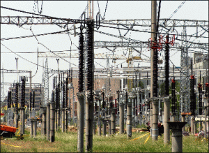 Selectarea investitorului strategic, urmată de vânzarea de acţiuni pe Bursă - metoda optimă de privatizare în sectorul energetic