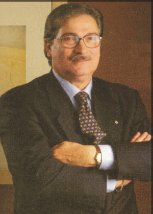 Domnul Gilberto Rossi, fondatorul Grupului SAITT şi, implicit, al firmei "Blazer" din Brăila, s-a născut în Italia, în oraşul Forlí. În 2004 a fost numit de statul San Marino consul onorific la Bucureşti. Este licenţiat în ştiinţe economice, căsătorit şi are un fiu. Hobby-uri: vânătoarea şi maşinile de marcă.