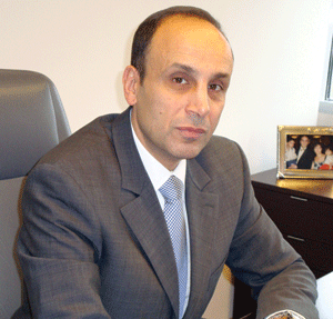 Domnul dr. Wargha Enayati, director general Regina Maria - reţeaua privată de sănătate
