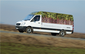 Mercedes-Benz Sprinter ajută copacii să se întoarcă acasă