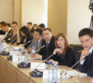 Primii 70 de tineri au semnat contractele pentru înfiinţarea microîntreprinderilor