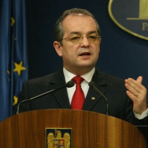 Emil Boc: Alţi 40.000 de beneficiari pot să intre în Programul "Prima Casă"