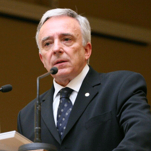 Isărescu: În 2008, am intervenit pe piaţă, ca să reducem panica