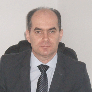 Domnul Lucian Bădîrcea, director general şi acţionar majoritar al "Iri Travel", s-a născut în anul 1973 în oraşul Piteşti. A absolvit în oraşul natal Facultatea de Educaţie Fizică şi Sport. Este căsătorit şi are două fiice. Hobby: sportul, dar în special schiul şi înotul.
