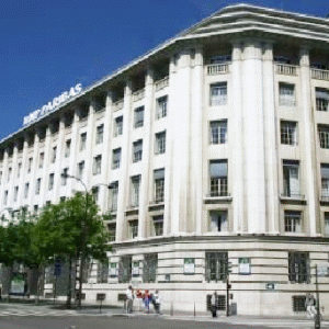 "BNP Paribas" a devenit cea mai mare bancă din zona euro, după valoarea depozitelor, după preluarea activelor "Fortis" din Belgia şi Luxemburg, în 2009. 