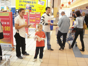 Carrefour serbează Ziua Mondială a Crucii Roşii