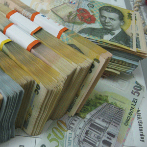 Finanţele vor să împrumute în iulie patru miliarde lei