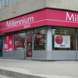 Millennium Bank a prelungit perioada până la care clienţii pot beneficia de comision zero la analiza dosarului