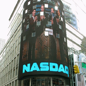 Valoarea de piaţă a LSE este de 4,5 miliarde dolari, iar cea a Nasdaq - de 4,6 miliarde dolari. 