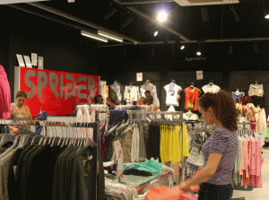 Grecii de la "Sprider Stores" investesc în continuare 1,5 milioane euro
