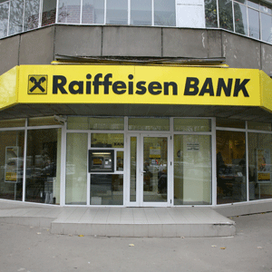 Profit cu 22% mai mic pentru Raiffeisen Bank