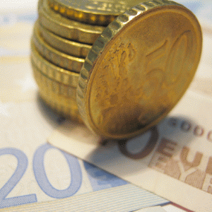 Spania: Guvernul s-a înţeles cu opoziţia privind limitarea deficitului prin constituţie