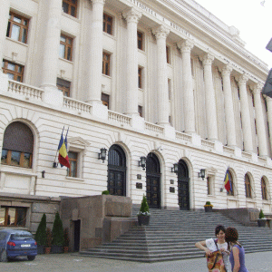 Vlad Elias, Pear Cooper: Noul regulament BNR va îngrădi creditarea în valută