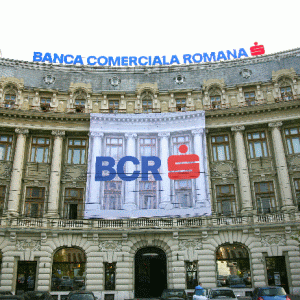 Prima opţiune a acţionarilor SIF în cazul BCR: banii