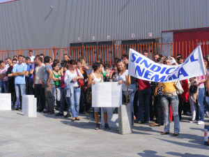 Angajaţii unei companii din Zona Industrială Vest Arad vor declanşa greva generală