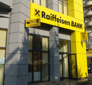 Raiffeisen Bank plăteşte chirii cu 20-30% mai mici decât în 2008, uneori chiar la jumătate