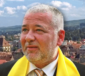 "Raţiunile Nokia de a închide sunt economice, dar acestea sunt legate de angajamente pe care România le avea şi pe care o guvernare nu le-a dus la bun sfârşit", a declarat Marius Nicoară.