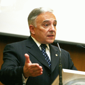 Mugur Isărescu: "Asistăm la o destructurare a capitalismului"