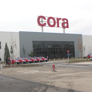 Cora a inaugurat un hipermarket