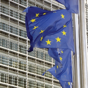 Comisia Europeană propune recapitalizarea coordonată a băncilor din regiune