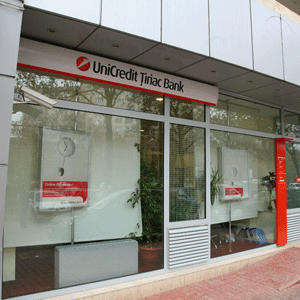 Unicredit: Am pregătit investiţii de peste 100 milioane de euro în România
