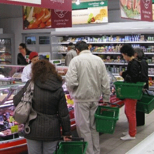 Enterprise Investors: "Magazinele de la colţul străzii nu mai fac faţă concurenţei"