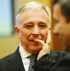 Mugur Isărescu seems to be announcing something unusual