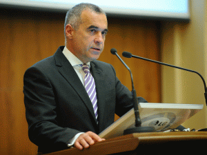 "Uniunea Europeană a solicitat elaborarea strategiei de dezvoltare durabilă şi, ulterior, în 2009, a apărut Europa 2020", a declarat Călin Georgescu.