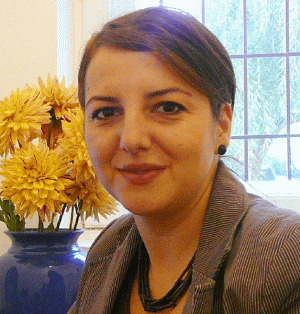 Doamna Georgiana Diaconul, unic acţionar din anul 2007 şi director general al SC "Gala Catering" SRL din Bucureşti.