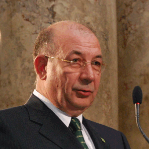 Gheţea: Se vor găsi soluţii pentru salvarea euro şi a UE