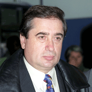 "Am închis toate combinatele la jumătatea lunii noiembrie. Costul de producţie este atât de mare că nu mai pot să lucrez. Este pentru prima dată când le închidem pe toate după 1997. Este o situaţie de urgenţă. Foarte mulţi consumatori de energie îşi vor opri activitatea din cauza creşterii preţurilor la utilităţi".