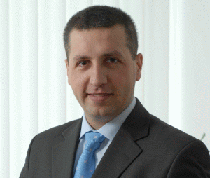 Aflată pe locul 4 în topul celor mai mari companii specializate în servicii de leasing financiar din România, VB Leasing a avut o evoluţie pozitivă în ultimii ani, rezultatele sale financiare fiind cu atât mai semnificative, cu cât au fost obţinute într-un context socio-economic şi financiar foarte dificil", afirmă Liviu Şerban.