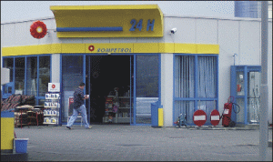 Standard & Poor"s plasează "Rompetrol" sub monitorizare cu perspectivă pozitivă