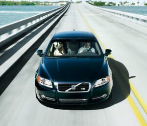 "Volvo" anunţă profituri în creştere