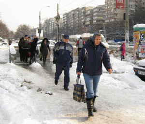 FMI a revizuit în scădere prognoza de creştere economică a României