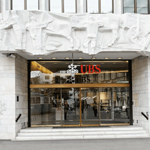 UBS şi-a redus profitul cu 76%
