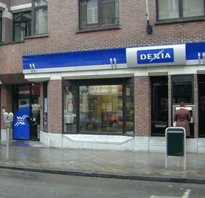 "Dexia" a scos la vânzare "Denizbank" Turcia ca parte a planului de salvare garantat de guvernele din Franţa şi Belgia.