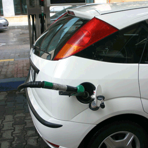 Noi majorări pe piaţa carburanţilor