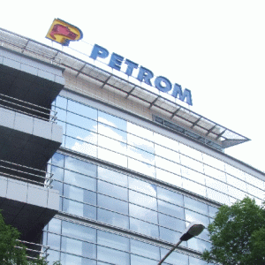 Petrom propune dividende care valorează jumătate din profitul pe 2011