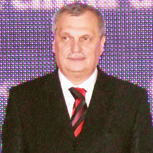Domnul Gogulescu spune că e imperios necesar să relansăm relaţiile economice bilaterale.