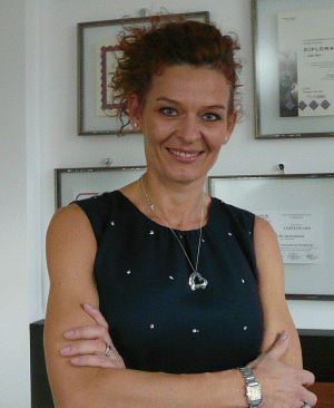 Doamna dr. Emilia Gheorghiu-Milicin s-a născut în localitatea Covasna, judeţul Covasna. A absolvit Facultatea de Medicină şi Farmacie din Timişoara şi s-a specializat timp de 5 ani la Universitatea Naţională Autonomă a Mexicului din Mexico City, unde a făcut şi o practică intensă. Este căsătorită, are un fiu şi o fiică.Cunoaşte limbile engleză, spaniolă, franceză. A participat cu expuneri şi demonstraţii la numeroase congrese, reuniuni de specialitate din SUA şi Mexic, fiind membru internaţional cu drepturi depline a Asociaţiei Americane de Stomatologi Ortodonţi şi a Federaţiei Mondiale a Stomatologilor Ortodonţi.Domnia sa este pasionată de scufundări, tenis de câmp şi de lectură.