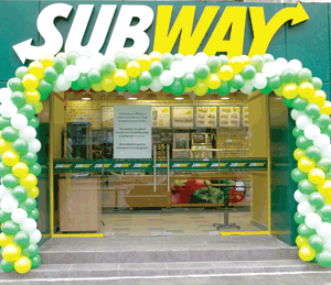 Un fost bancher a adus franciza Subway în ţara noastră